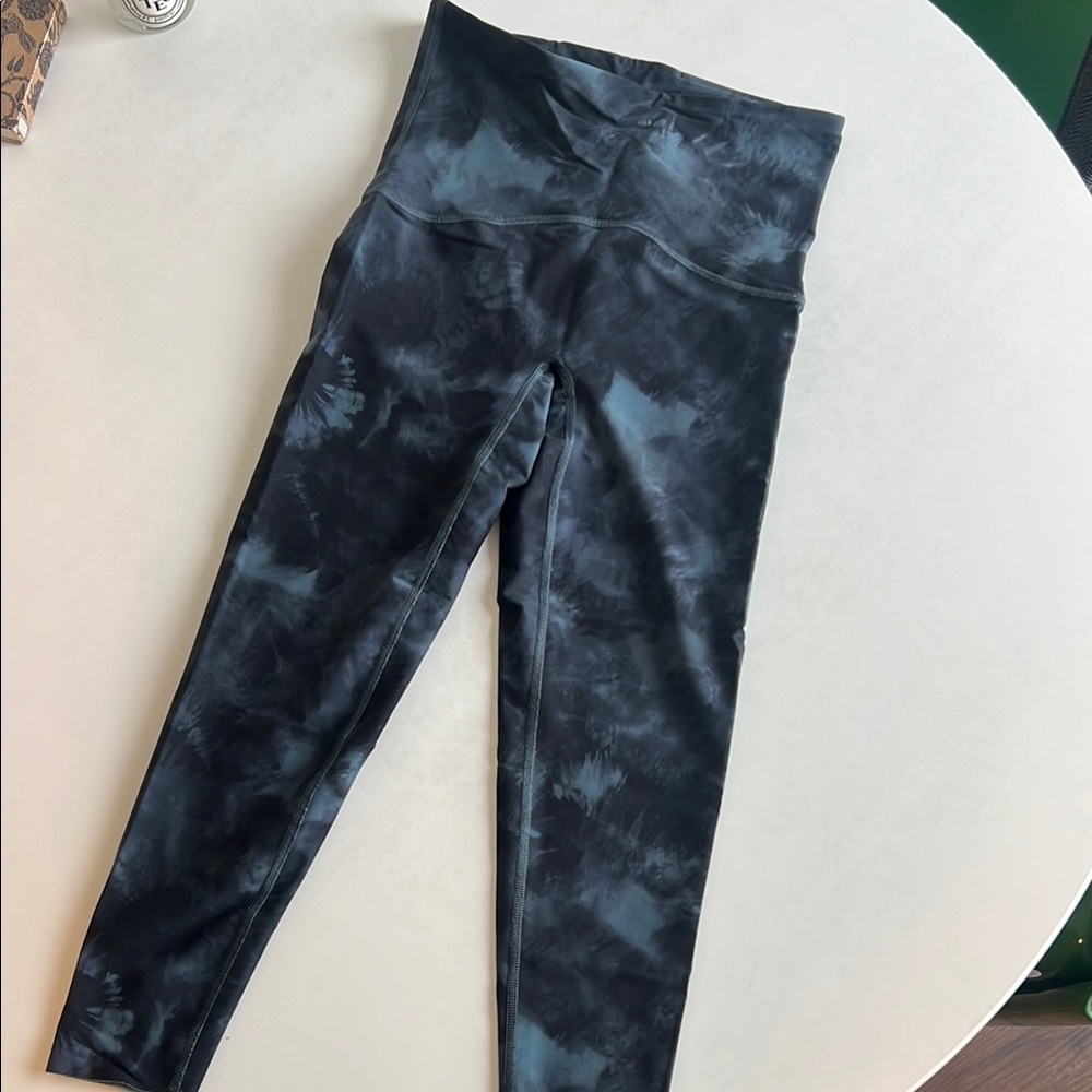 SPANX Booty Boost Tie-Dye Leggings Medium